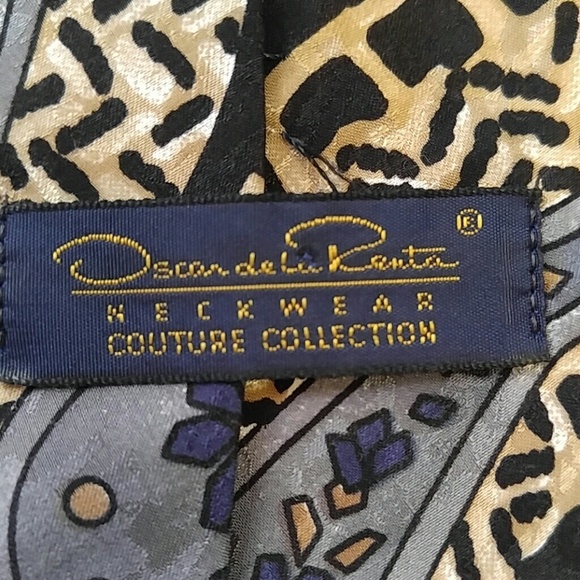 Vintage Oscar De La Renta Paisley Tie 56" - Picture 4 of 4